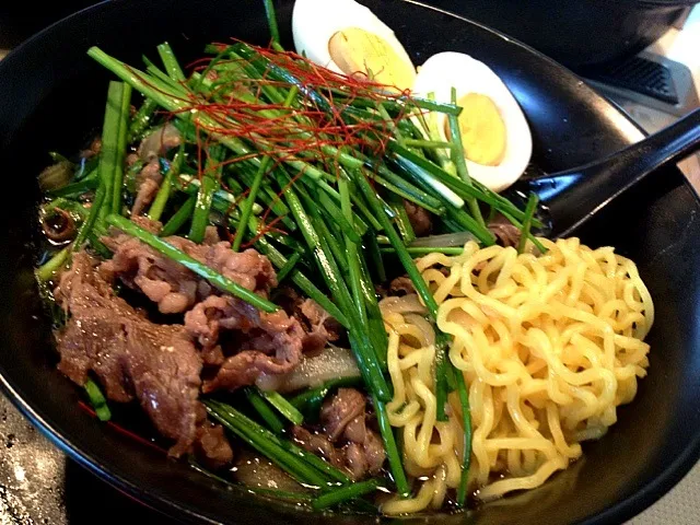 ニラたっぷり、牛肉札幌ラーメン|zcさん