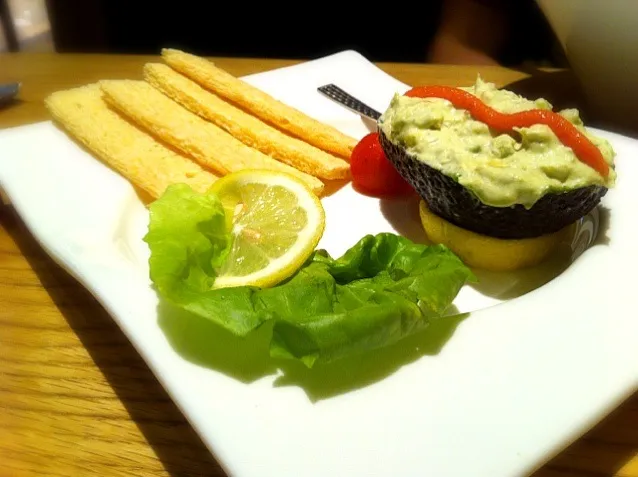 Avocado&crab meat in wasabi Mayonnaise crackers|Jeryさん