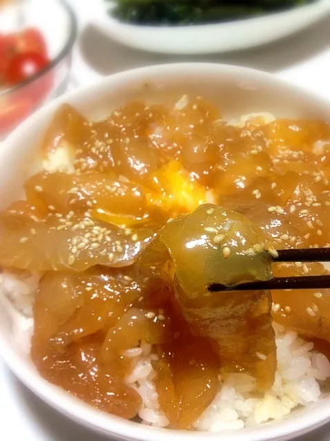 Snapdishの料理写真:平目のヅケ丼|凛さん