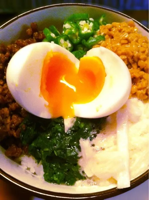 Snapdishの料理写真:ねばねば丼|masaumeさん