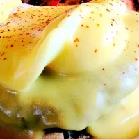 Snapdishの料理写真:Crab cakes benedict|James Balingitさん