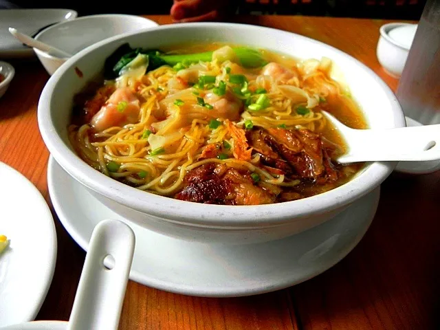 Wanton and Beef Brisket tendon Noodle Soup...|iamfem05さん