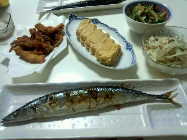 Snapdishの料理写真:さんま塩焼き　だし巻き玉子|marikoさん