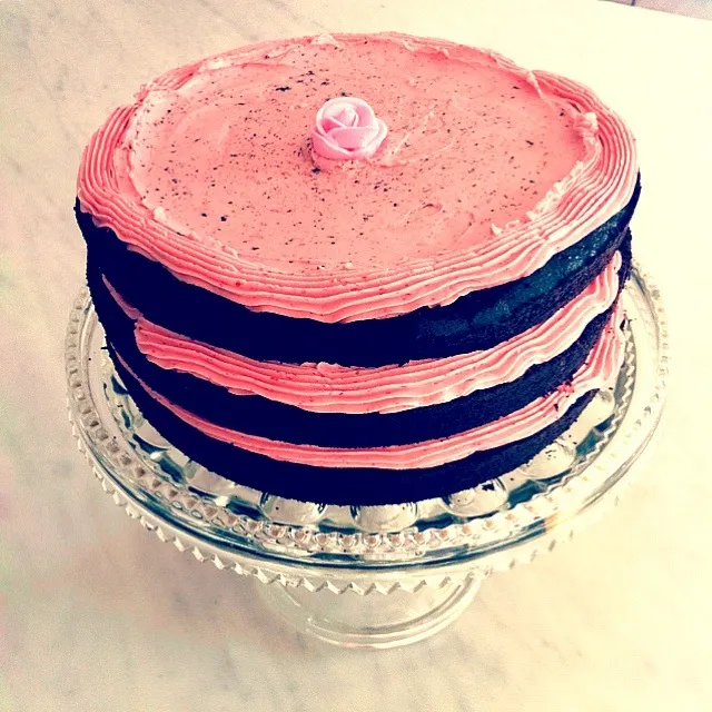 Double chocolate cake w/raspberry buttercream|Cindyさん