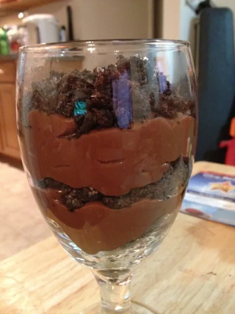 Dairy Free Chocolate Pudding Oreo Parfait|http://melissasmenu.wordpress.com/さん