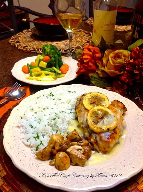 Snapdishの料理写真:Today I prepared a Wonderful Lemon Wine Sauce for my Herb Chicken Breast for our Family Sunday Dinner❤ Rice and Veggies made it all so complete.. Bon Appetit!|Taste-New Americanさん