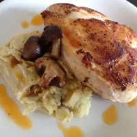 Pan-Fried Chicken and Garlic Mash Potatoes|Christianさん