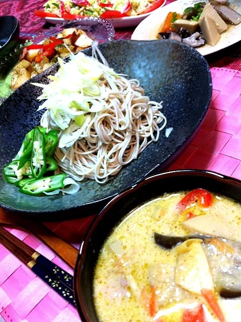 今日はグリーンカレーそば！|ぷるぶぶさん