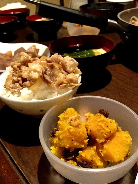 カボチャサラダとすた丼！|こんそめさん