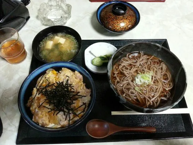 親子丼とかけ蕎麦|ichinosukeBさん