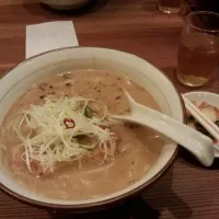 Snapdishの料理写真:角煮ラーメン|sayonnさん