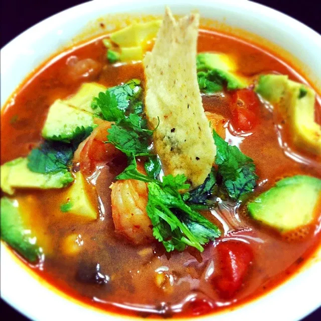 Snapdishの料理写真:spicy shrimps tortilla soup|janice Williamsさん