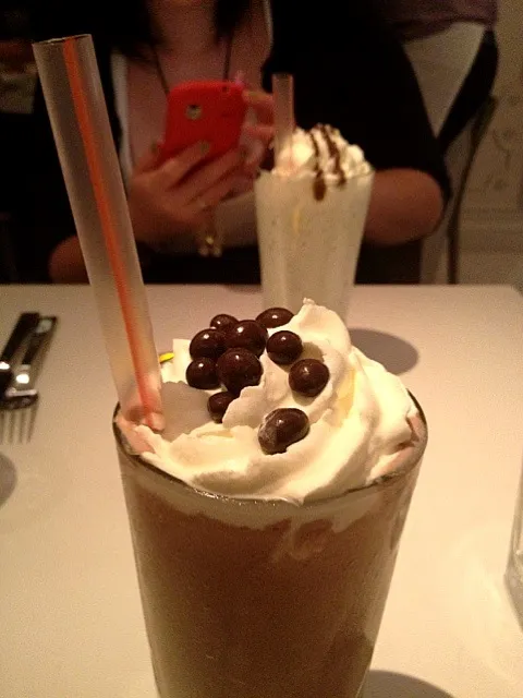 Snapdishの料理写真:triple expresso chocolate shake|micky chanさん