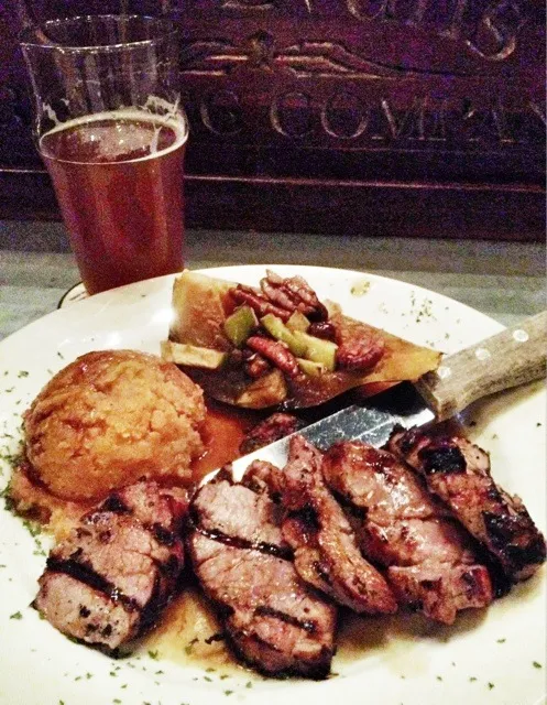 Grilled Pork Chops With Sweet Mashed Potato And Pear|MyRaXさん