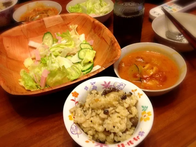 チキンのトマト煮込みと松茸のリゾット|しぇるさん