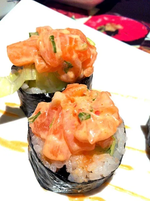 Salmon Spicy Maki|Arjariyaさん