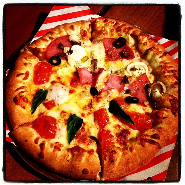 Margherita Pizza & Anchovies Pizza|tzean chenさん