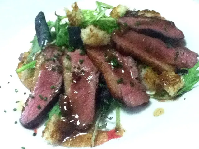 Roasted Duck Breast Warm Salad with Rhubarb Sauce|Clarissa Luiさん