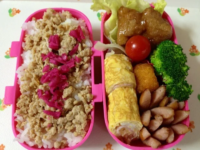 Snapdishの料理写真:手作りそぼろ通学弁当|marinaさん