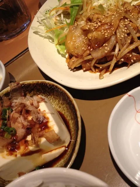 生姜焼き定食、貝汁アップグレード、冷奴|Hajime Sakaiさん