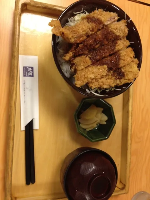 大戸屋  鶏ソースカツ丼|りすなさん