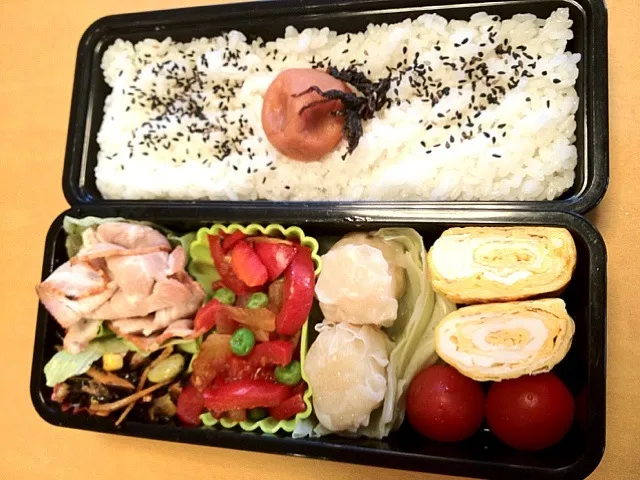 Snapdishの料理写真:毎日の中学生弁当。エビシュウマイ、卵焼、ネギチャーシュー、パプリカトマト煮、ひじき梅煮、ミニトマト。|松浦有里さん