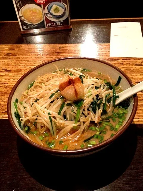 Snapdishの料理写真:ニラもやしラーメン|ひろさん