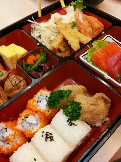 Snapdishの料理写真:Bento Set <3|NeNe'さん