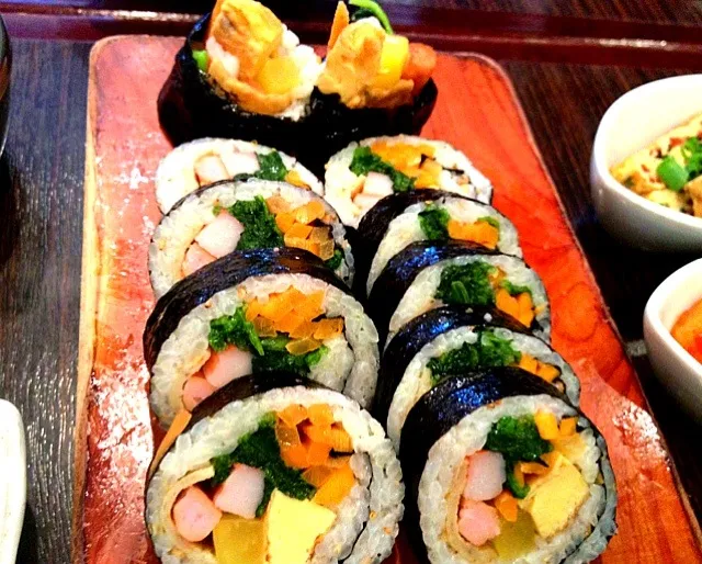 明洞のり巻 Korea rolled sushi  Myeongdong|ピロさん