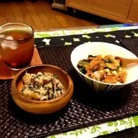 Snapdishの料理写真:親子丼、ひじきポテサラ|ひかりさん