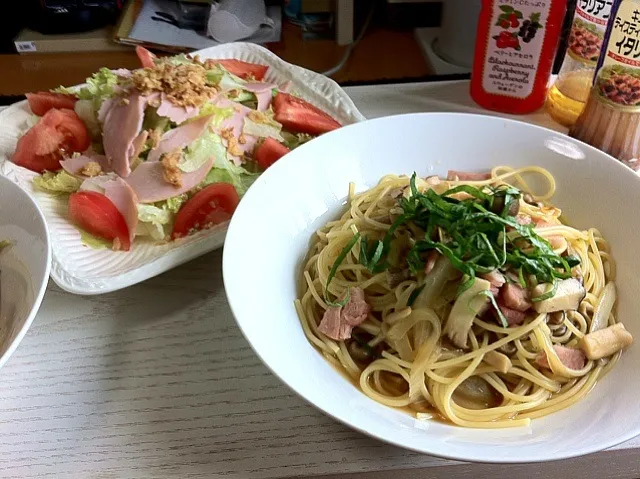 Snapdishの料理写真:色々きのこの和風パスタ|あゆこっぷさん