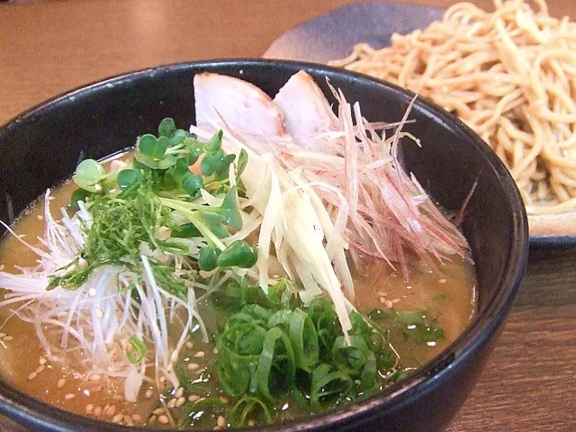 五種類の薬味の蒸し鷄 塩つけ麺|PREMIUM 茶太郎さん