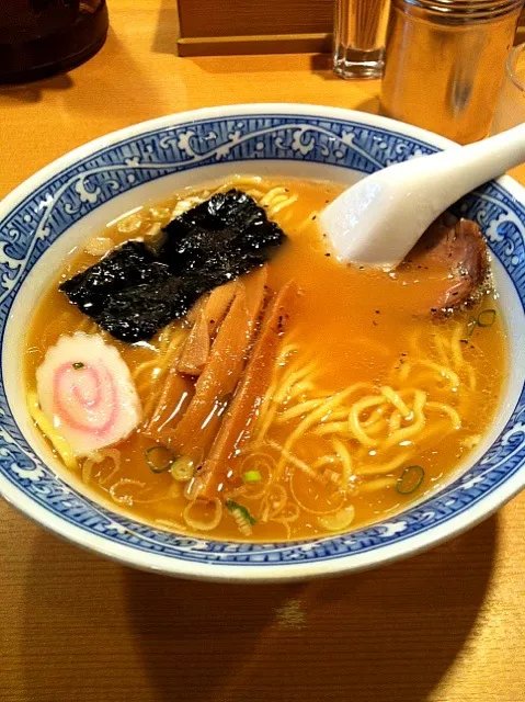 Snapdishの料理写真:青葉のラーメン|kumaさん