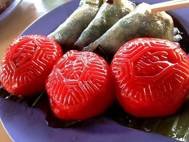 ang ku kueh red "turtle" cakes|willzさん