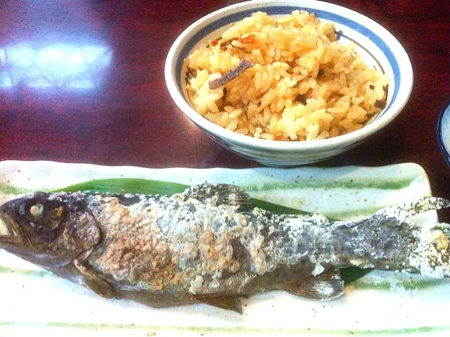 マスの塩焼き、炊き込みご飯|ゆうこさん