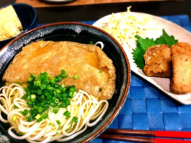 きつねうどん・マグロ竜田揚げ・キャベツサラダ・とうもろこし|じゅんさん