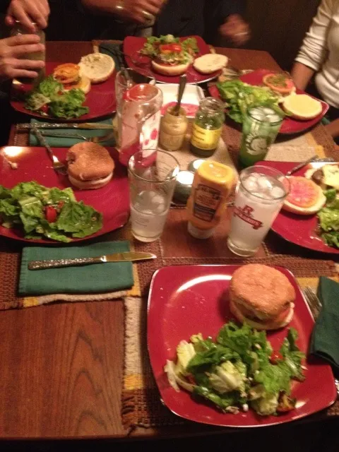 greek beef and chicken burgers with green salad|Karenさん