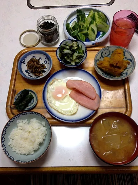 立派な朝食☆|みとぅーさん