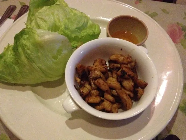 Ginger Chicken and Lettuce Wrap|Crystal Ramosさん