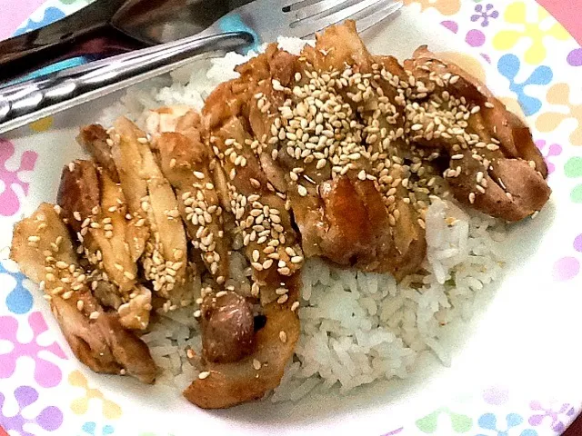 Grilled Teriyaki Chicken topped over with Jasmine Rice|Little Tomatoさん