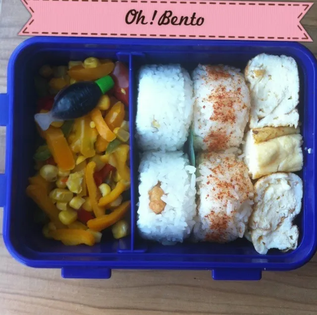 Snapdishの料理写真:Tamagoyaki and Mini-Onigiri bento|Keith Strattonさん