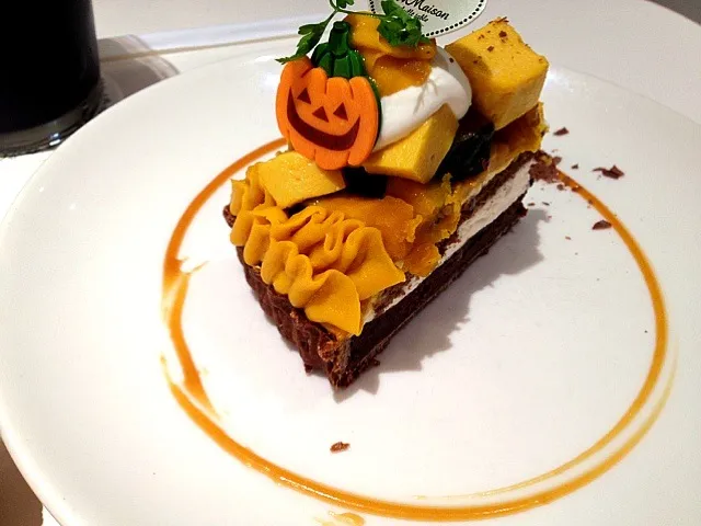 La Maison ハロウィンのケーキ  かわいい♡|りすなさん