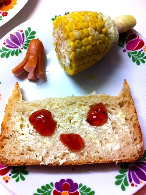 ネコちゃん形⁈食パン(｡-_-｡)|なつきさん