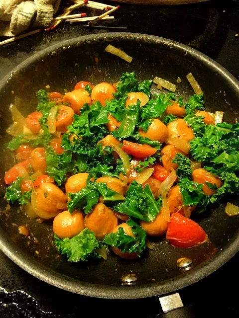 sweet potato gnocchi with pickled hot peppers, kale and tomatoes.|angela zamoraさん