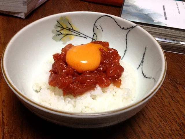 まぐろユッケ丼|進さん