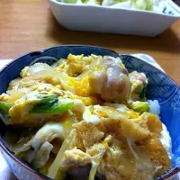 親子丼とポテトの＆ベーコンソテーのサラダ|子パリさん