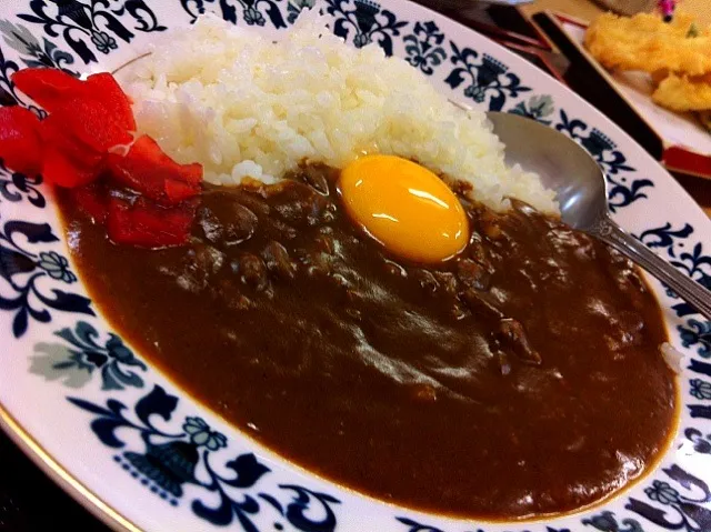 驚きがこのカレー！天ぷら・寿司って銘打ってる店のものとは思えん出来！サスガ隠れ人気メニュー…|たけうちさん