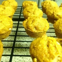 Snapdishの料理写真:Pumpkin-Banana Muffins|monikaさん