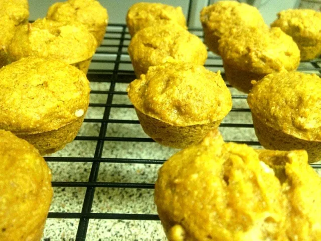 Snapdishの料理写真:Pumpkin-Banana Muffins|monikaさん