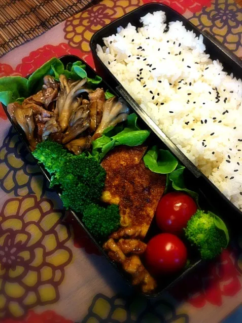 豚肉と舞茸のすき煮弁当♪|まりさん